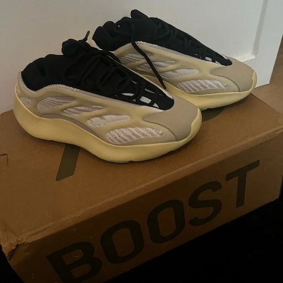 adidas gazelle silver green womens Used adidas Yeezy 700 V3 Azael (FW4980) main image 0